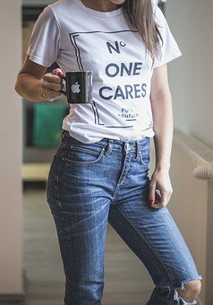Le T-shirt, le vêtement le plus confortable de notre garde-robe!